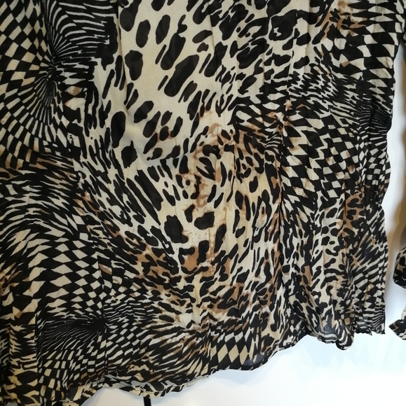 OLD - VIOLET & CLAIRE Animal print leopard blouse mother of pearl buttons Large - Picture 10 of 11